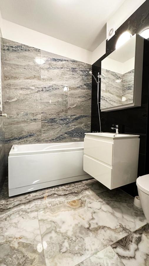 יאשי Cubrio Apartments Venetia מראה חיצוני תמונה